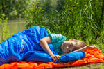MOUNTREX® Kinderschlafsack (Blau) - Tragbar wie ein Rucksack - Schlafsack für Kinder (175 x 70 x 45 cm)